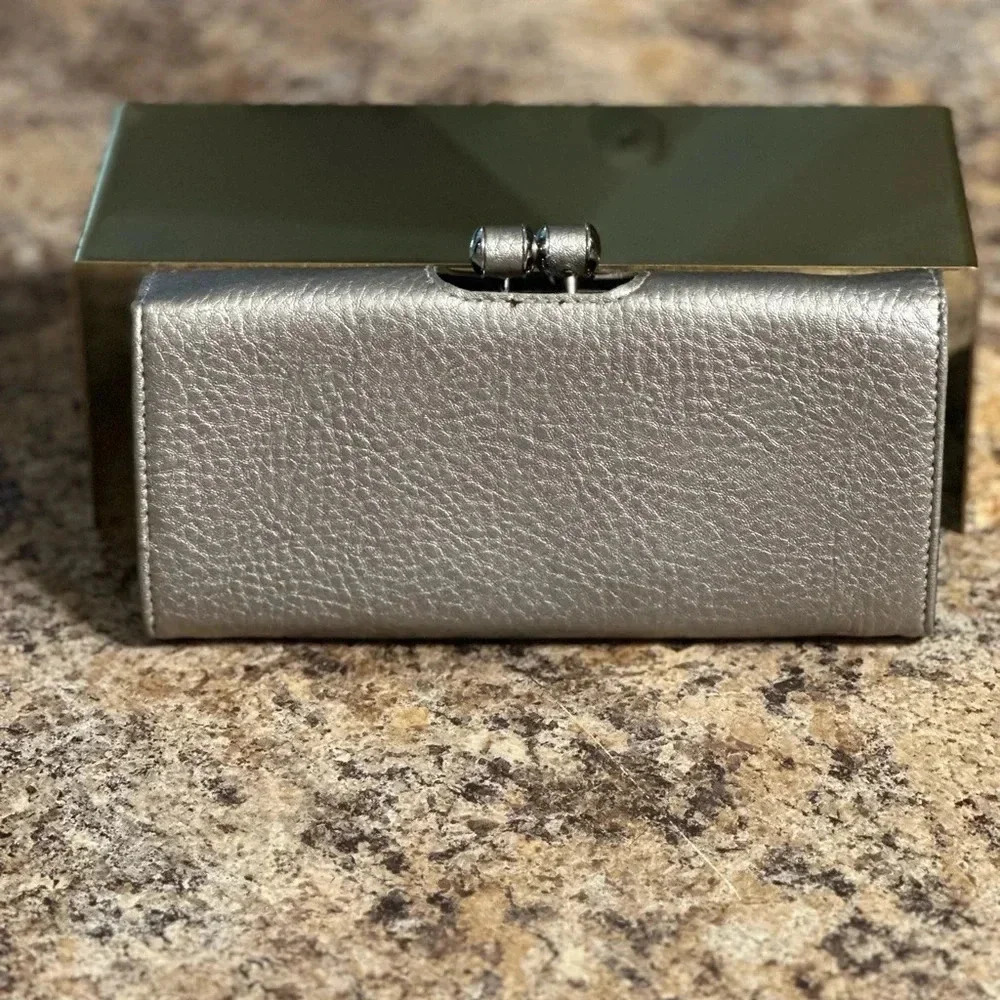 Tahari Metallic Silver Wallet with Kiss Lock Closure Identity Protect Lining - Picture 2 of 12